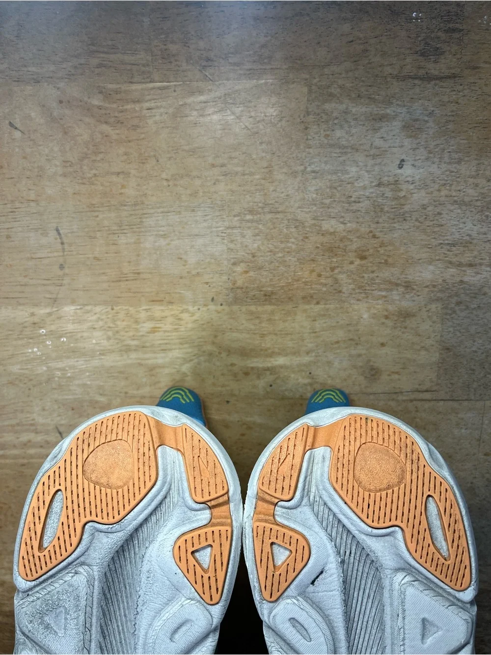 Hoka One One Clifton 9 Mens Size 8 Running Shoes Ceramic Evening Primrose